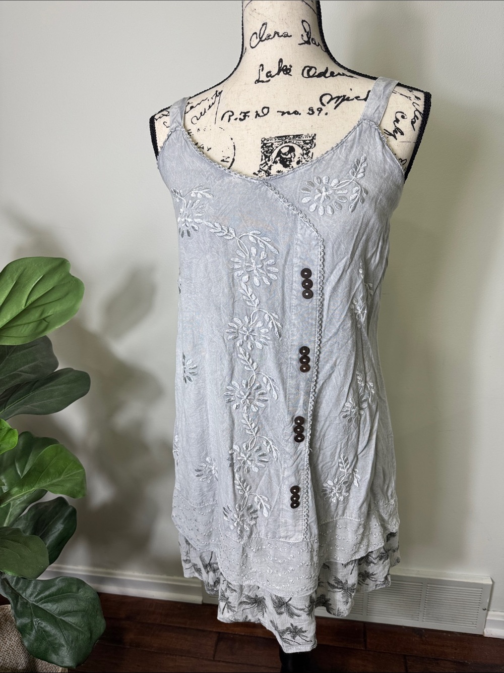 RAYA SUN Light Gray Batik Embroidered Sun Dress Women’s SZ S